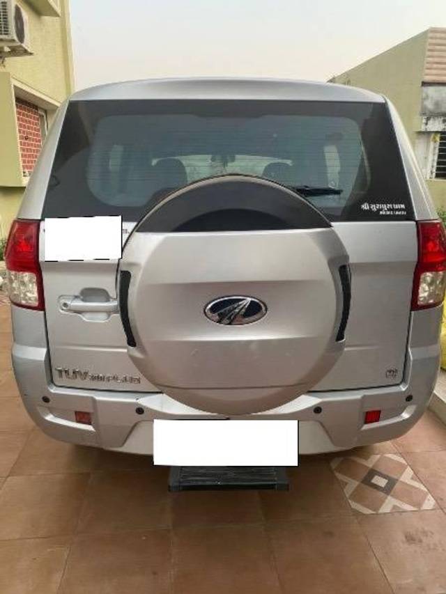 https://images10.gaadi.com/usedcar_image/4589134/original/processed_dfd87be1-36e5-4c0e-9fd2-5d6ffe897bee.jpeg?imwidth=6402