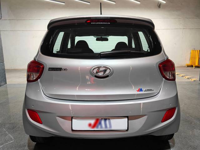 https://images10.gaadi.com/usedcar_image/4589159/original/processed_6ed2c0fbe4d4324d280cb2d204c18de6.jpg?imwidth=6402