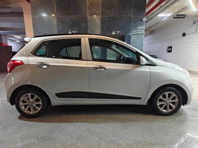 https://images10.gaadi.com/usedcar_image/4589159/original/processed_c53a0889d45cd6f6968bb9377d741c5d.jpg?imwidth=6401