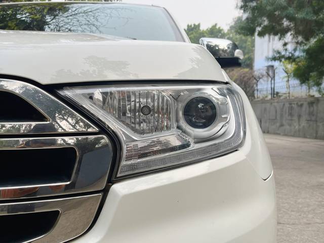 https://images10.gaadi.com/usedcar_image/4589169/original/60599ff49aaf77405c903bde2cee2d93.jpg?imwidth=6400