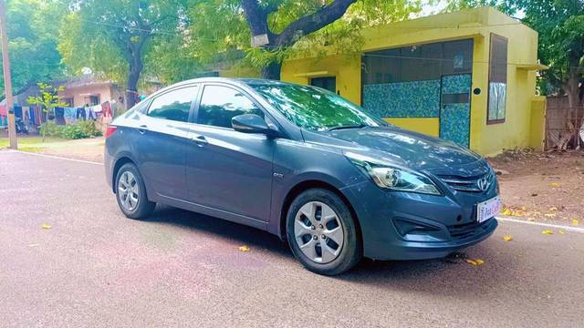 https://images10.gaadi.com/usedcar_image/4589171/original/processed_c66c5f510352e6e782c7df9a03f6abea.jpg?imwidth=6400