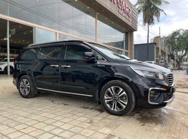 https://images10.gaadi.com/usedcar_image/4589179/original/processed_7dd23a1a79b811c51d09c000aa8add20.jpg?imwidth=6400