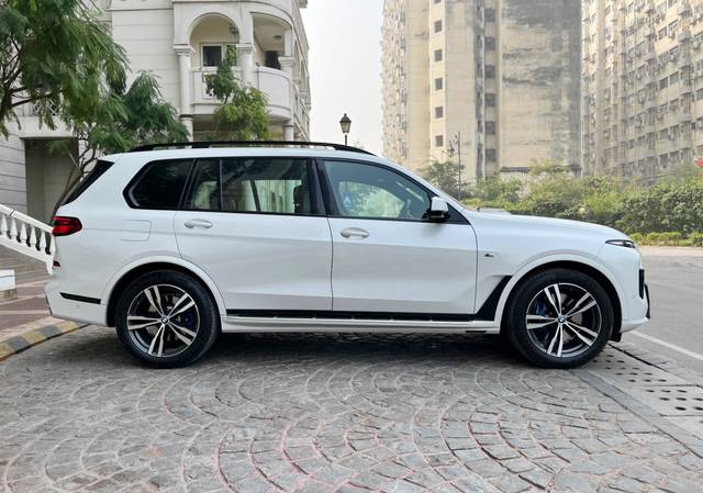 https://images10.gaadi.com/usedcar_image/4589182/original/102f3de2302dd15da6174d37f3e4cb86.jpg?imwidth=6401