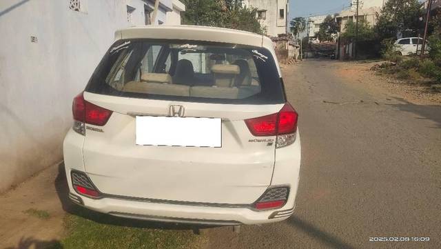 https://images10.gaadi.com/usedcar_image/4589195/original/processed_86db99b7-ed5b-47fe-b49c-2a60af4cbdd1.jpg?imwidth=6401