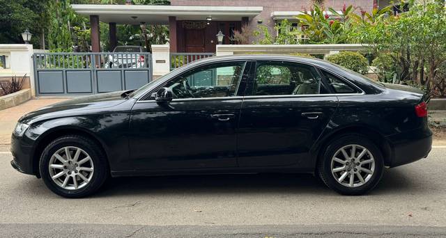 https://images10.gaadi.com/usedcar_image/4589196/original/bc02ff241d5c5ef3dbaa3da7f642e57e.jpg?imwidth=6402