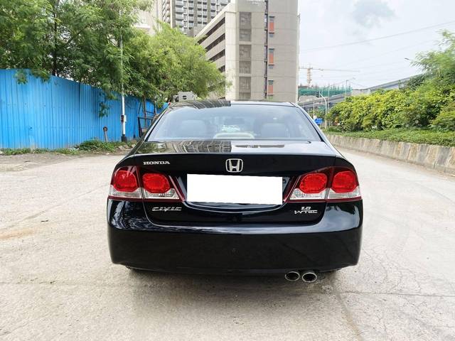 https://images10.gaadi.com/usedcar_image/4589200/original/processed_3e4b238712498918cc76c57d0a781b1a.jpg?imwidth=6401
