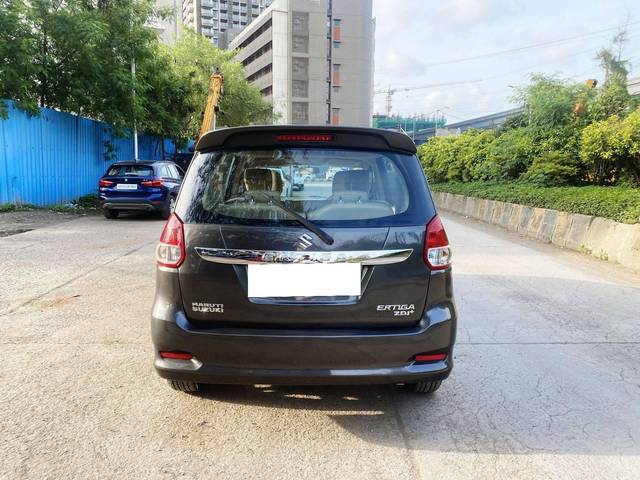 https://images10.gaadi.com/usedcar_image/4589204/original/processed_ee9740a76bde0e1965611515caf10163.jpg?imwidth=6401