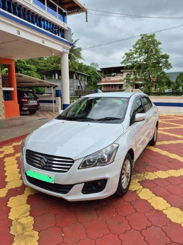 https://images10.gaadi.com/usedcar_image/4589234/original/processed_6c82ad20-078f-4cd4-92ee-3b932c89bc5f.jpg?imwidth=6402