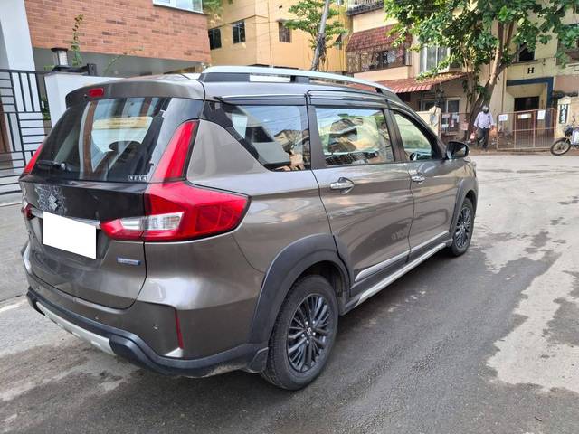 https://images10.gaadi.com/usedcar_image/4589239/original/processed_26ed0de1eb31ee7ed1597ed0f3d17a9e.jpg?imwidth=6401