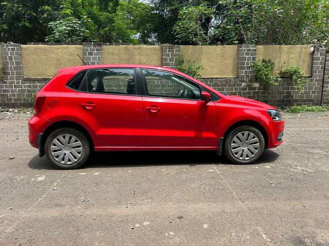 https://images10.gaadi.com/usedcar_image/4589309/original/b951bd1f93782a92e72787c95612af16.jpg?imwidth=6401