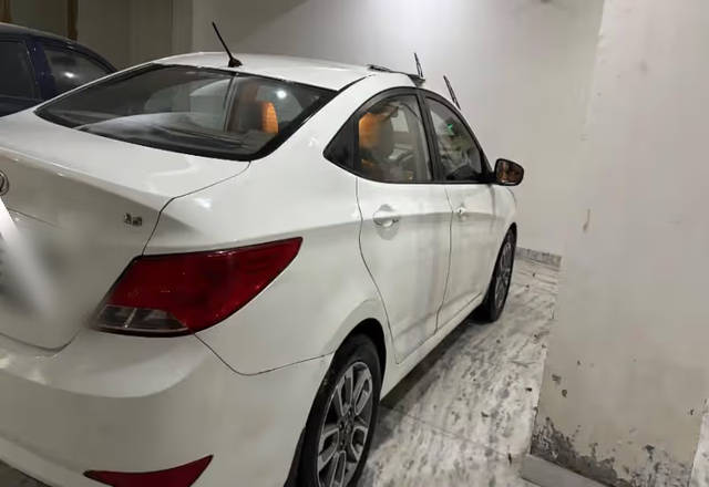 https://images10.gaadi.com/usedcar_image/4589340/original/4af2cae1-2b1e-4608-be00-31f555ba5711.?imwidth=6401