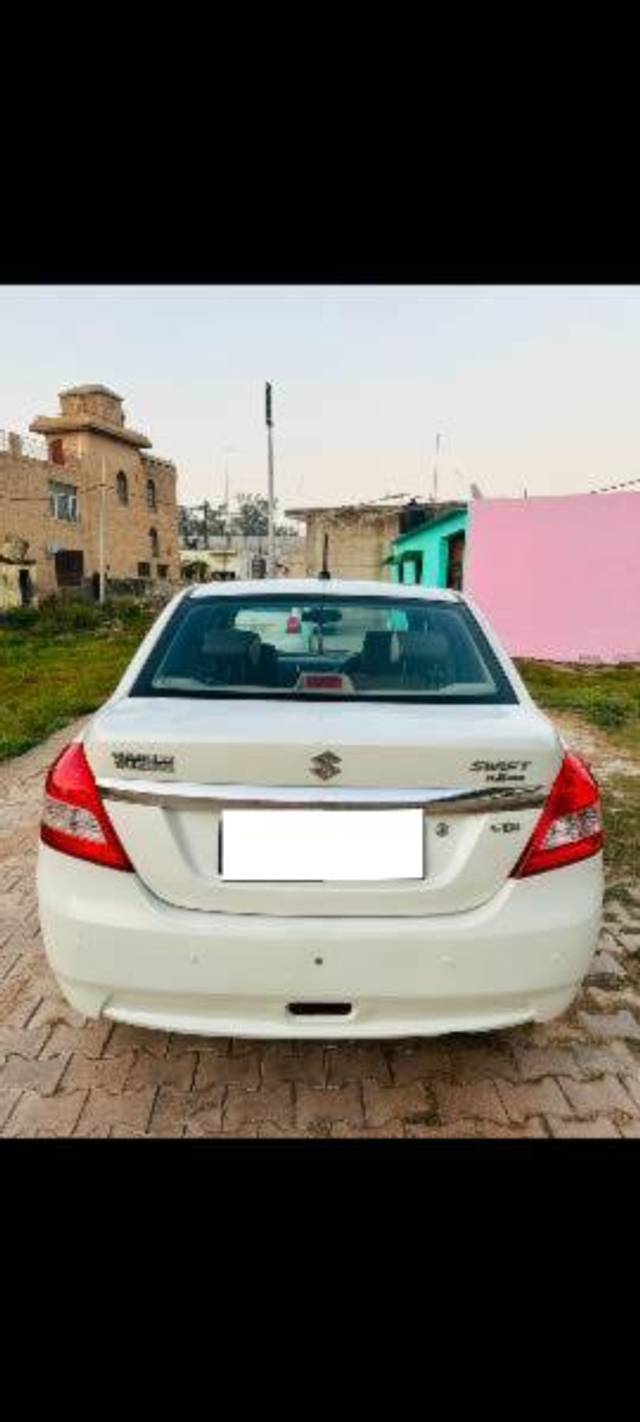 https://images10.gaadi.com/usedcar_image/4589353/original/processed_54ac982e-b87a-417c-a163-09050341b891.jpg?imwidth=6401
