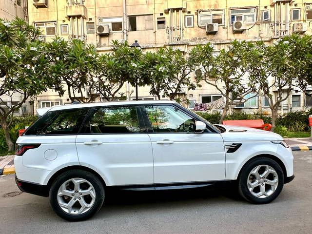https://images10.gaadi.com/usedcar_image/4589358/original/d886aa8ff9f29e37f31ba1cf4778d78a.jpg?imwidth=6401