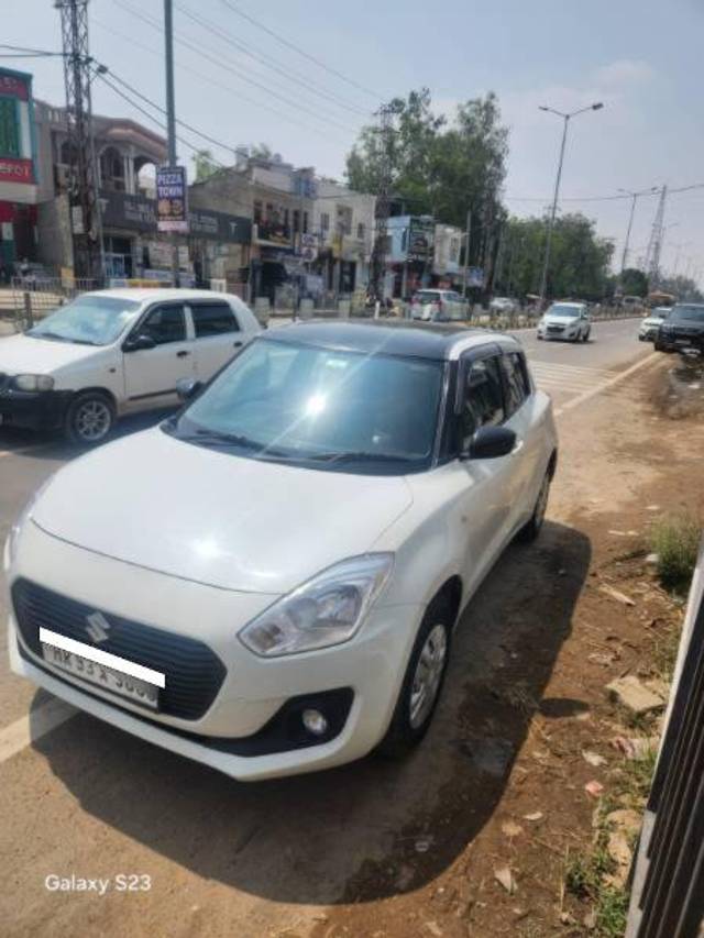 https://images10.gaadi.com/usedcar_image/4589363/original/processed_cd05d192-6a13-4cb7-9c2d-c6c27841ea08.jpg?imwidth=6400