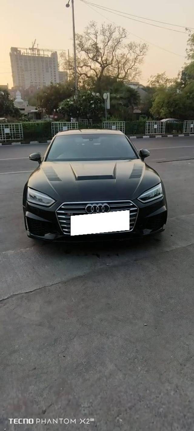 https://images10.gaadi.com/usedcar_image/4589367/original/processed_939900f504c67c697e34c74b3a5ea846.jpg?imwidth=6402