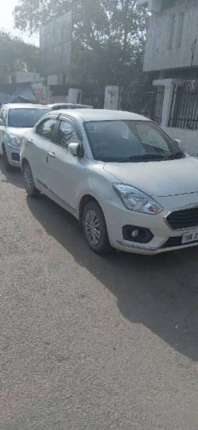 https://images10.gaadi.com/usedcar_image/4589408/original/processed_45453e79-4228-4467-a997-91ab79839bba.jpg?imwidth=6401