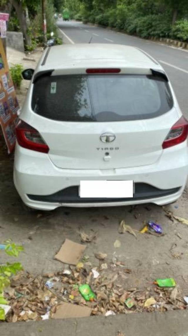 https://images10.gaadi.com/usedcar_image/4589439/original/processed_96534a85-d318-4d76-856b-96c9d8849c92.jpeg?imwidth=6401