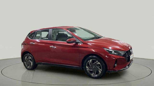 https://images10.gaadi.com/usedcar_image/4589440/original/77f67ba257f7482bd35ef3be61e5f46b.jpg?imwidth=6400