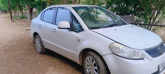 https://images10.gaadi.com/usedcar_image/4589441/original/processed_753d7dba-d413-4f72-a5ba-3b3d1de2e8e6.jpg?imwidth=6400