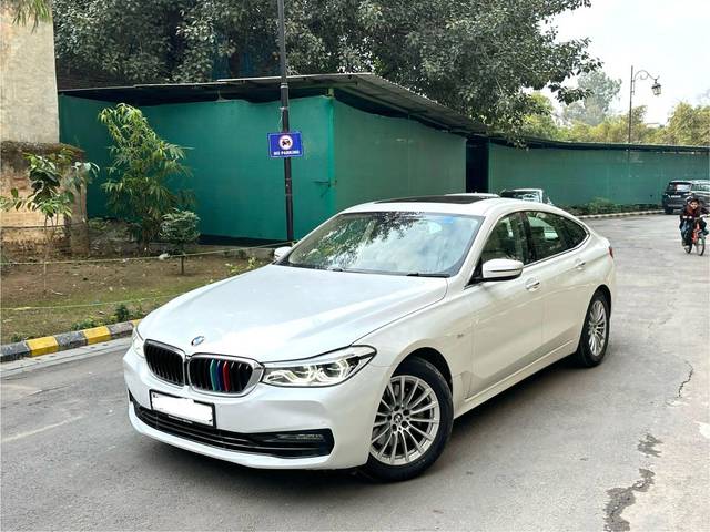 https://images10.gaadi.com/usedcar_image/4589442/original/processed_3df3d5a03126d17ae1ea67bcd9caa1b4.jpg?imwidth=6402