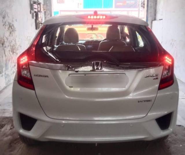 https://images10.gaadi.com/usedcar_image/4589447/original/processed_ea6b049cbffe40ba92a438ccd4d4275c.jpg?imwidth=6401
