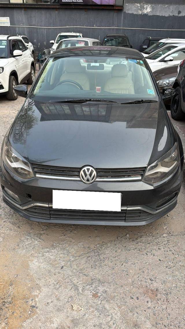 https://images10.gaadi.com/usedcar_image/4589460/original/processed_cfe351ae395f863ff6becca7c7e0be23.jpg?imwidth=6402
