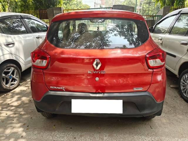 https://images10.gaadi.com/usedcar_image/4589463/original/processed_0dd174b73f0f1f816eca96856c14588d.jpg?imwidth=6401