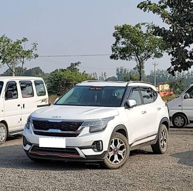 https://images10.gaadi.com/usedcar_image/4589479/original/processed_53ce3086-62d8-4574-9982-e28ad468980a.jpg?imwidth=6400