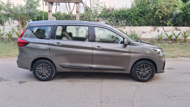 https://images10.gaadi.com/usedcar_image/4589480/original/7a4d862ddab0fafee933034a0d0d326f.jpg?imwidth=6401