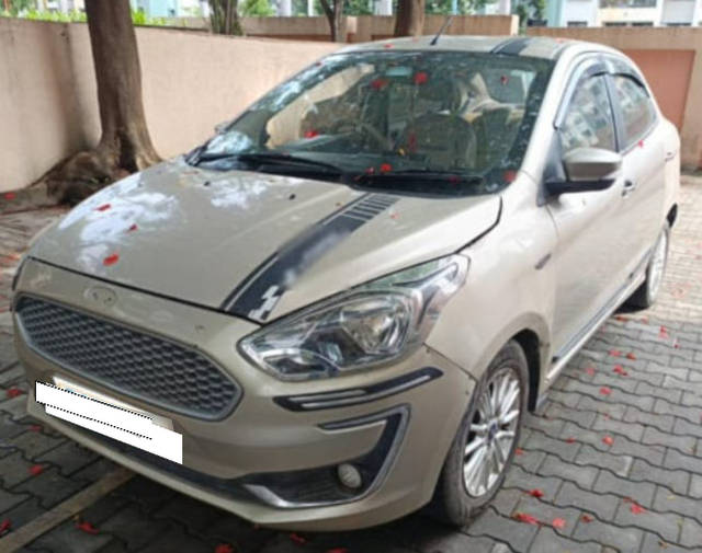 https://images10.gaadi.com/usedcar_image/4589499/original/processed_23811a8a-47ac-4df9-a339-f239d18a2f03.png?imwidth=6401
