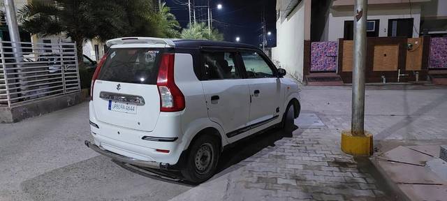 https://images10.gaadi.com/usedcar_image/4589543/original/processed_f8093373-04f6-4465-81bf-34e05f36fe4c.jpg?imwidth=6400