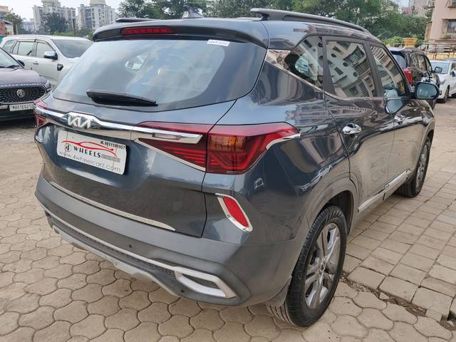 https://images10.gaadi.com/usedcar_image/4589551/original/8c3cf637ba880bebf0030a71c9691b50.jpeg?imwidth=6402