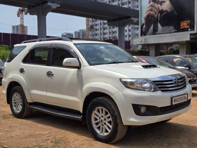 https://images10.gaadi.com/usedcar_image/4589563/original/processed_7ff6c9f0e1320f72505a4cedb11bce1e.jpg?imwidth=6400