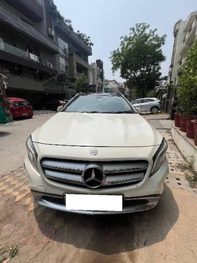 https://images10.gaadi.com/usedcar_image/4589582/original/processed_9fb3acab-23e0-4107-bf66-b1df5f7f2387.jpeg?imwidth=6400
