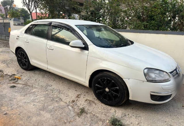 https://images10.gaadi.com/usedcar_image/4589586/original/b817564f-7ac1-477d-a67c-386d28c48cf6.?imwidth=6400