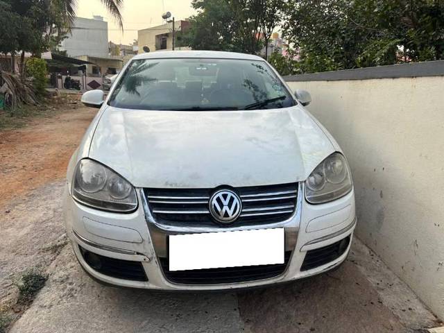 https://images10.gaadi.com/usedcar_image/4589586/original/processed_36e61762-a556-4a50-a191-55ceafad3fb9.jpg?imwidth=6402