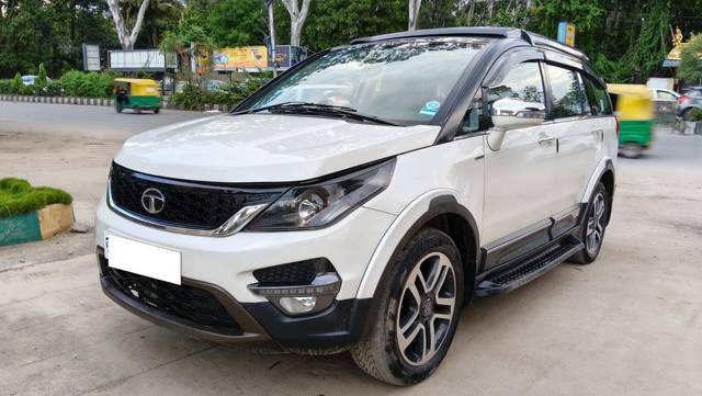 https://images10.gaadi.com/usedcar_image/4589587/original/processed_43c58d3a8dacea90a36339df662eba71.jpg?imwidth=6402