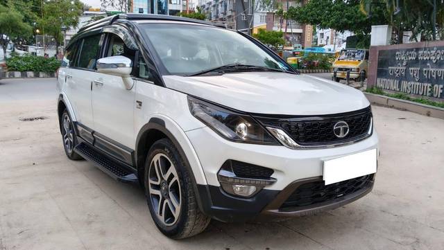 https://images10.gaadi.com/usedcar_image/4589587/original/processed_ad1597c014a2652829ef473aa3e39461.jpg?imwidth=6400