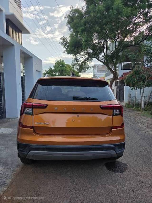 https://images10.gaadi.com/usedcar_image/4589597/original/processed_64d7f2d2-474a-4711-8fc2-92df868e8803.jpg?imwidth=6402
