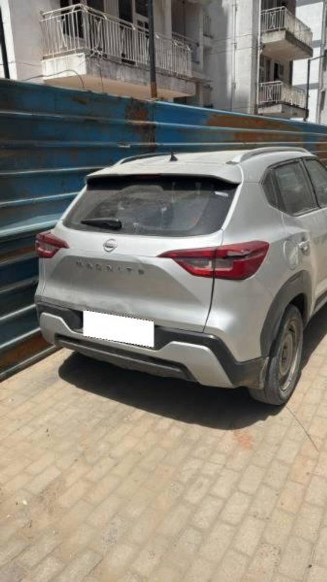 https://images10.gaadi.com/usedcar_image/4589598/original/processed_76be60a6-14df-4a76-a0a2-85cff302b487.jpg?imwidth=6401