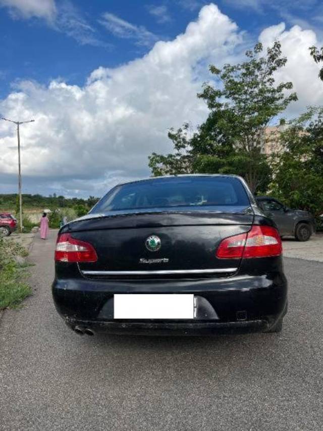 https://images10.gaadi.com/usedcar_image/4589632/original/processed_e0f1c193-a60c-4380-a6bd-fbd2f8be69a0.jpeg?imwidth=6402