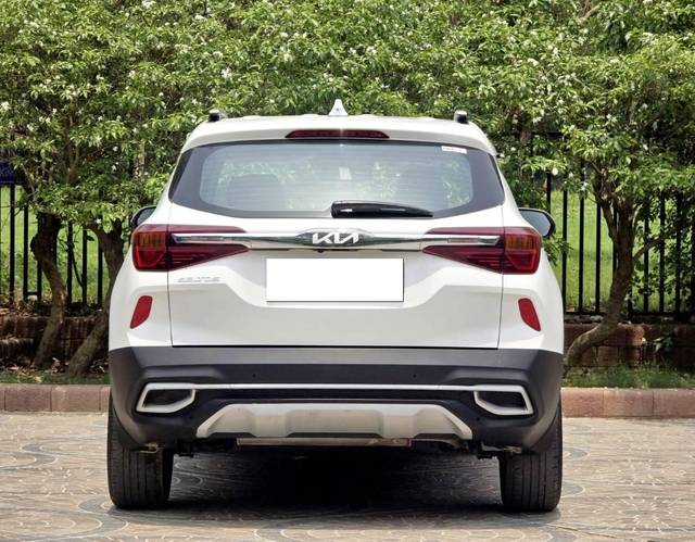 https://images10.gaadi.com/usedcar_image/4589644/original/processed_2c4d4733acfab912ebe8a83d3e6956b8.jpg?imwidth=6401