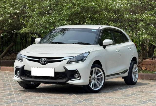https://images10.gaadi.com/usedcar_image/4589645/original/processed_516a6723fb317491c3bd25fa51760833.jpg?imwidth=6402