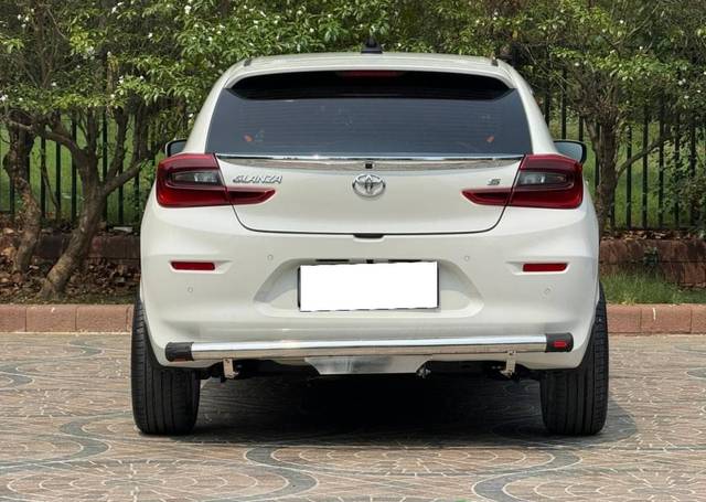 https://images10.gaadi.com/usedcar_image/4589645/original/processed_90dfa1a2a8d37e8ec4f43c51dce84dda.jpg?imwidth=6401