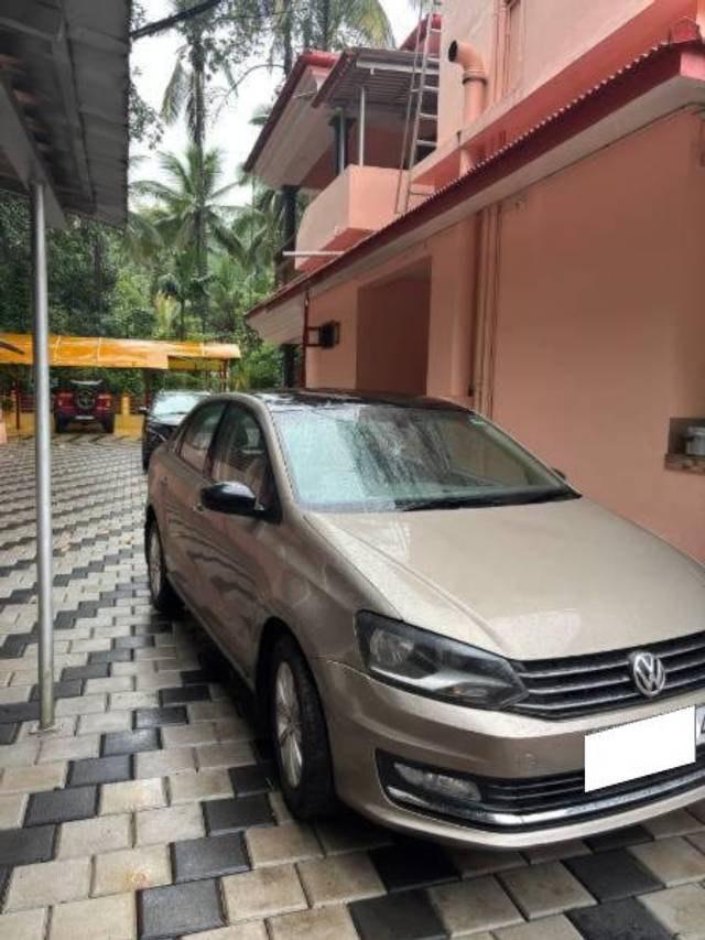 https://images10.gaadi.com/usedcar_image/4589663/original/processed_82e33095-3f85-43b5-b1c8-e5f766c8a1d7.jpg?imwidth=6400