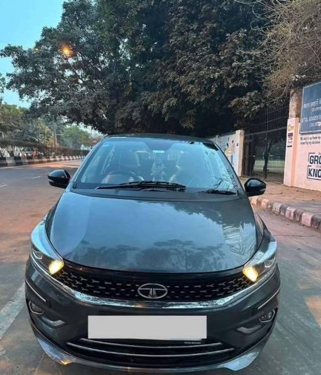 https://images10.gaadi.com/usedcar_image/4589685/original/processed_0cb3d6f7-e399-488f-8d9a-8dd9f2f2549c.jpeg?imwidth=6400
