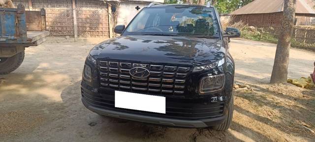 https://images10.gaadi.com/usedcar_image/4589686/original/processed_ae2b1260-e538-4eed-96e9-c06fcfa49724.jpg?imwidth=6400