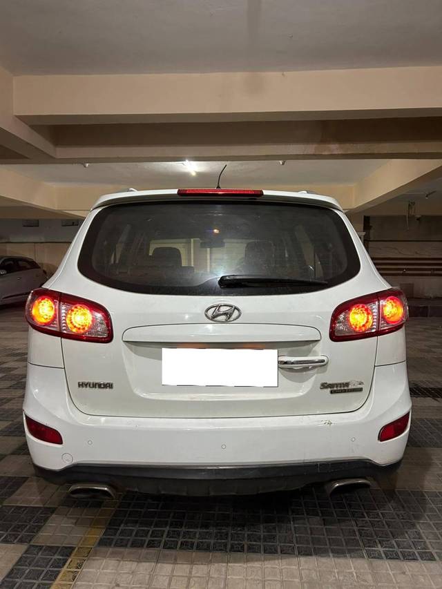 https://images10.gaadi.com/usedcar_image/4589726/original/processed_1c1ea37cfd7682cf84d7e3e3aa9cfcaa.jpg?imwidth=6401