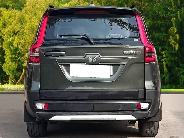 https://images10.gaadi.com/usedcar_image/4589738/original/processed_d0b784c8-8441-47de-9c11-6d6094f889cb.jpg?imwidth=6402
