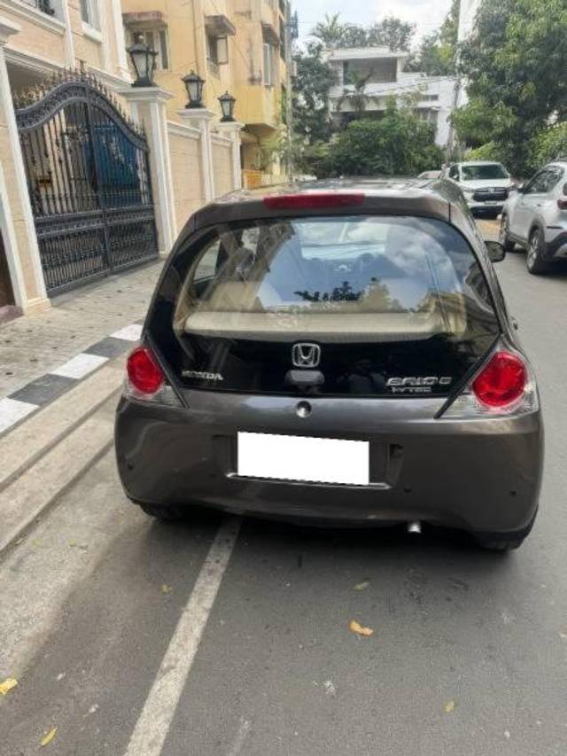 https://images10.gaadi.com/usedcar_image/4589742/original/processed_049940c9-0f3f-45f3-a7d8-8d3e98e1a81c.jpg?imwidth=6402